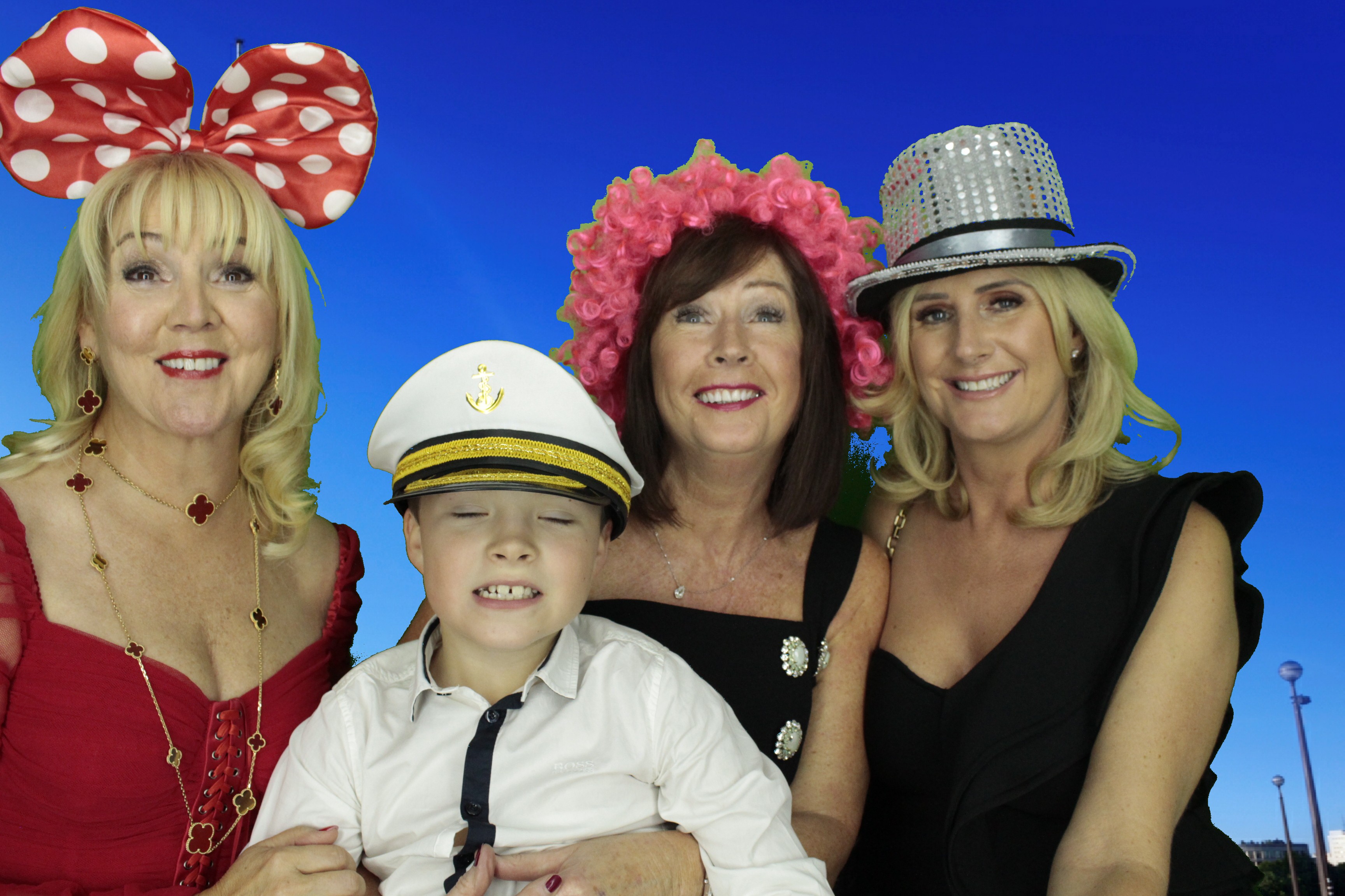 SHARON'S BIRTHDAY | View more photos from the event at gallery.myphotoboothexperience.co.uk/u/MyPhotoBoothExperienceLtd/SHARONS-BIRTHDAY